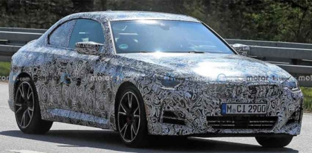 BMW вывела на тесты купе 2 Series Coupe с меньшим камуфляжем