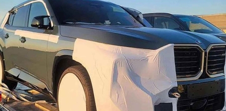 Новый кроссовер BMW XM: первые фото с минимумом камуфляжа